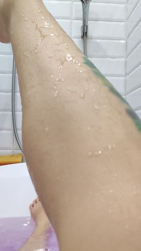Hairy Body Explorer in the Bathroom