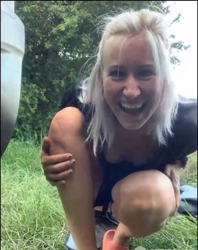 Blonde Pees in the Doggy Positinal