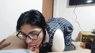 Kardeş amatör Latin kızı anal sikiyor ve kıçını spermle dolduruyor