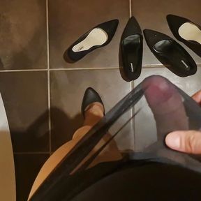 Cum in GF&#039;s High Heels while wearing pantyhose