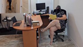 Jamdown26 - The Computer Technician Told Me A Crazy Story That He Made Up And I Fell For It And He Took My Panty Off Under Desk