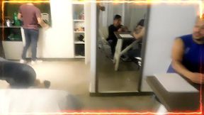 vestimos de gente a la sirvienta y la cojemos entre todos ,noche de poker con amigos