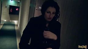 Treat a Goldigger Milf like a piece of Meat hoe