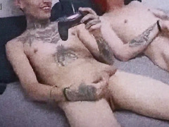 Amigos jogando juntos