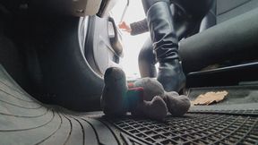 CANDID ACCIDENTAL Plushie trample in Buffalo Boots WMV