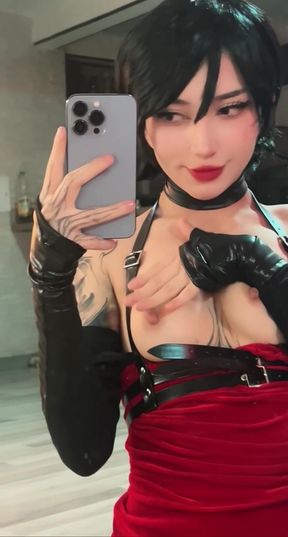 Teen onlyfan exposes her tits for fans