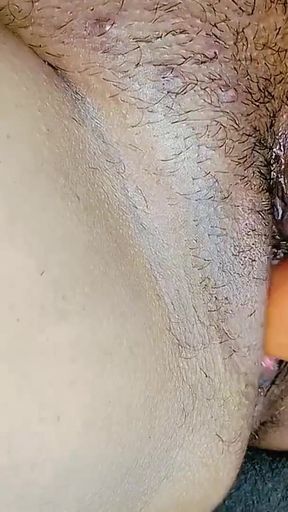 Bella Khalifa Dildoing Her Meaty Big Pussy With Carrot And Achieve The Orgasm   Clip 1