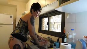 voy a pedir una taza de azucar y la vecina resulto terrible puta
