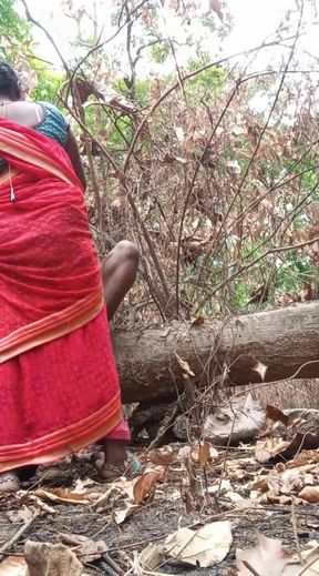 Fucked big ass aunty in the forest