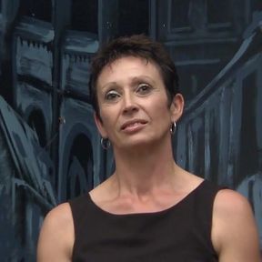 Short Haired Cougar Spreads Legs for Fat Cock 3941 2