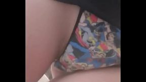 Petite vid&eacute_o de ma chatte et de mon beau clito pour bien commencer la semaine