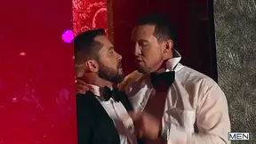 Pierce Paris And Drew Dixon In Is It Frosted Glass Or Sex Just Steamy: Bare And American Hook Up