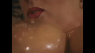 Vintage hardcore orgie: Carmen Herzog og Gina Colanys store bryster hopper under intens anal og blowjobs