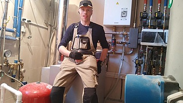 LanaTuls - Moscow Anal Slut and Whore. Jerk-Off Break at Work and Cumming