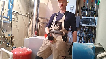 LanaTuls - Moscow Anal Slut and Whore. Jerk-Off Break at Work and Cumming