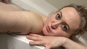 Whirlpool Jet Bliss – Soft Eye Contact & Slow Release