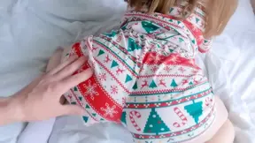 Christmas Sex with Cute Girlfriend