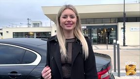 Georgia, belle coquine, est adepte du sextoy