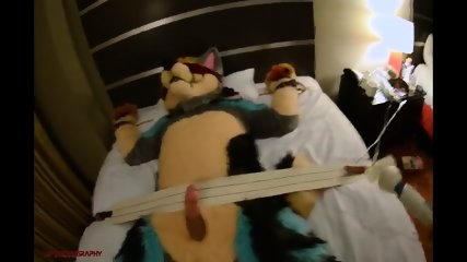 OVERLOAD MILKING ROWEN S FURSUIT