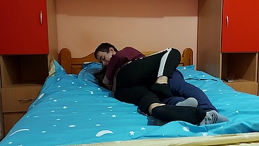 Hot petite girlfriend rides boyfriend's big cock - Full unedited amateur video