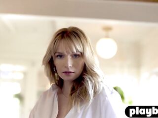 Hawt mother I'd like to fuck model showed her breathtaking body during the time that posing absolutely undressed in the kitchen