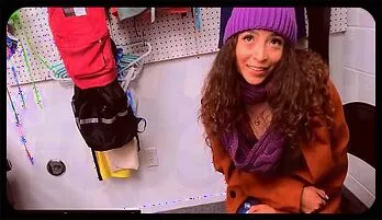 Amber Summer's Office Heist Ends in a Sizzling Blowjob