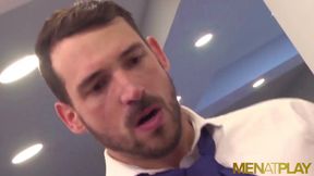 MENATPLAY - Hunk in suit Enzo Rimenez barebacks Denis Vega