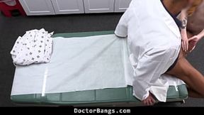 Teen Patient Desires Her Doctor to Conceive With Her - Doctorbangs