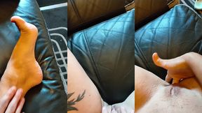 des petits petons et ..oups un doigt dans la chatte bon dimanche soir mes ...