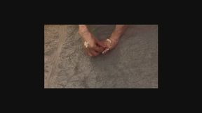 Hands in Gloves Moisturising and Rubbing - Hand Reveal and Play
