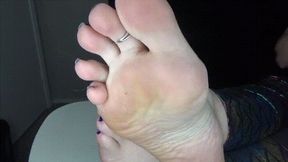 Worship My Feet While I Drain Losers Online (MP4) ~ MissDias Playground