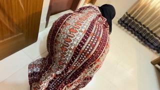 Egypt Beautiful Big Ass &amp; Tight Pussy Hot Stepmom Stuck Under Bed Then She Want Rough Anal From Me!