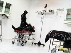 Amateur CDin latex dildoing