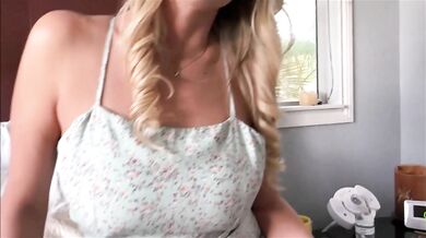 Rating Best Friend's Mom 1 out of 10 - Ellie Tay - MomComesFirst - Alex Adams