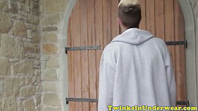 Twunks dick sucked after rimming ass outdoors