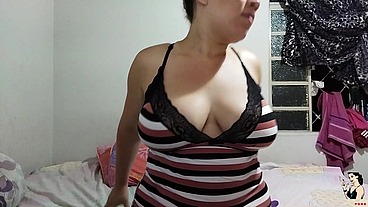 HALF-SISTER WAS cumming in the bedroom when she was caught in the flag - Lays Lopes