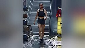 Hailee Steinfeld In Hottest Sex Clip Vertical Video Show