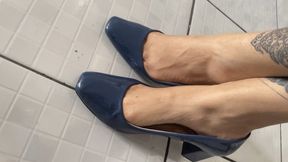 feet in sexy blue latex heels