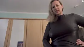 Chubby German MILF gives sloppy blowjob to big-dicked handyman