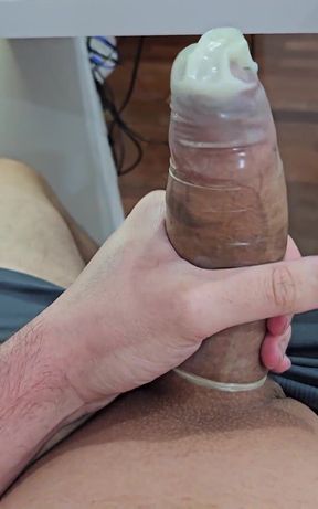 I Cum Inside the Condom