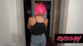 meu namorado me deu 2 rolas grossas de presente, enfiei as 3 nos meus buracos gozei muito