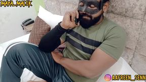 After my wife left for her parents' house, I called a massage girl home and took a full body massage.