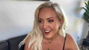 Gigi & Roxi Fight Over Boswell