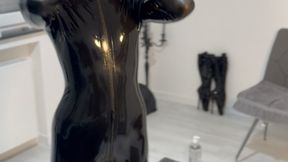 Jazzyyluxx transforming into a latex doll
