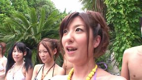 Asian girls want some hot stuff outdoors