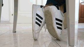 Torn socks in sneakers MP4 (1920x1080) FHD