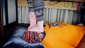 Vicky's slave gets trampled for being late