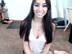 Sexy close up on Asian slut getting fucked