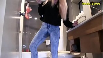 Vicki Vixxx Reads Omorashi Story Pissing her Jeans