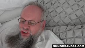 Teen Lulu Gun makes old man an offer